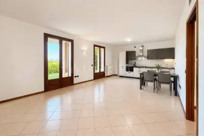 Casa in vendita, Via Castelletto, Pozzolengo