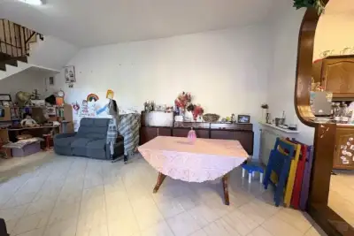 Casa in vendita, Via Isonzo, Nettuno