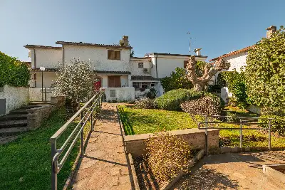 Villino a Schiera in vendita, Largo dell'Olgiata, Roma