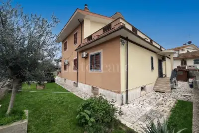Villa Bifamiliare in vendita, Via Filippo Cuggiani, Fiumicino