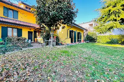 Villa in vendita, Viale Italia, Gussago