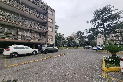 Box in vendita, Viale Bruno Pelizzi, Roma