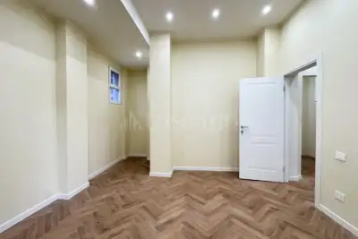 Casa in vendita, Viale Tunisia, Milano
