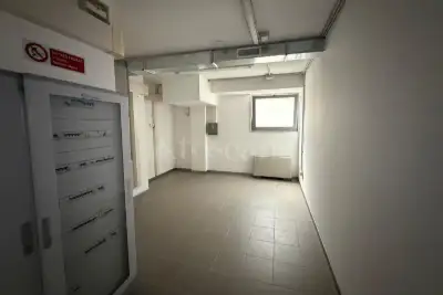 Negozio in vendita, Viale Luigi Einaudi, Bari