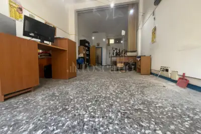 Negozio in vendita, Via Andrea Gabrieli, Bari