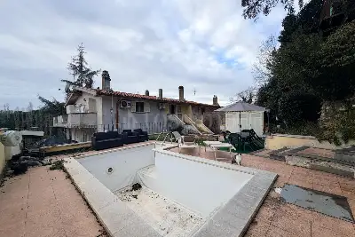 Palazzo in vendita, Via del Casale delle Pantanelle, Roma