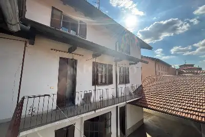 Casa Indipendente in vendita, Via Novara, Busto Arsizio