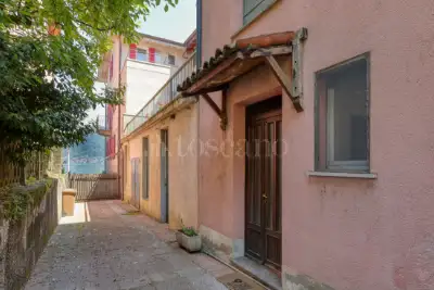 Casa Indipendente in vendita, Via Mazzini, Porto Ceresio