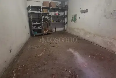 Box in vendita, Via Boccaccio, Pomezia