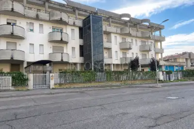 Attività Commerciale in vendita, Via Don Benedetto Riposati, Rieti