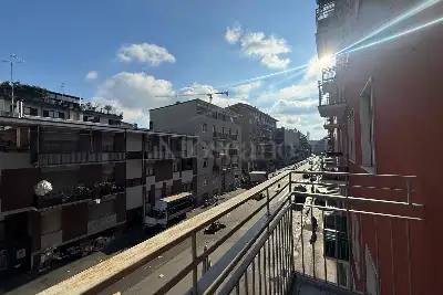 Casa in vendita, Via Gianfranco Zuretti, Milano