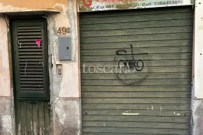 Magazzino in affitto, Viale Croce Rossa, Palermo