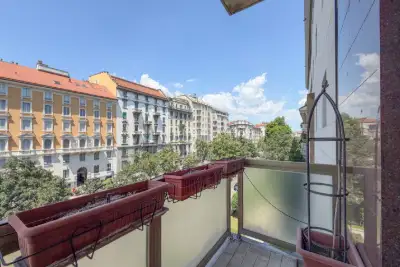 Casa in vendita, Viale Luigi Majno, Milano