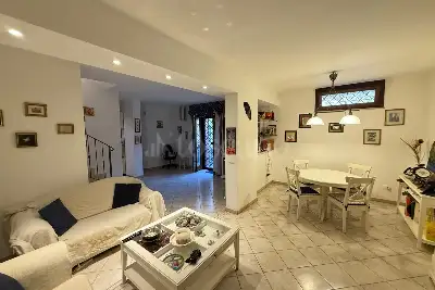 Villa Plurifamiliare in vendita, Via Ovodda, Fiumicino