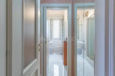 Casa in vendita, Via Correggio, Milano