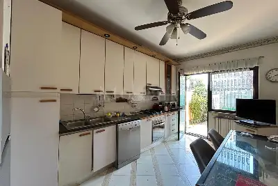 Villa in vendita, Via Mezzocorona, Roma