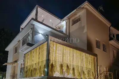 Villa in vendita, Via Luigi Pirandello, Camaiore