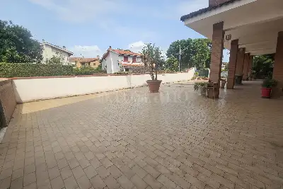 Villa Bifamiliare in vendita, Viale Silvana, Anzio