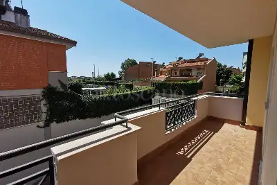 Casa in vendita, Via Gianfilippo Usellini, Roma