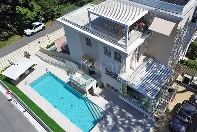 Villa in vendita, Via Luigi Pirandello, Camaiore