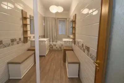 Casa in vendita, Via Gennaro Capuozzo, Napoli