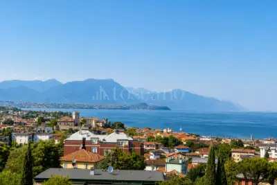 Casa in vendita, Piazza Luigi Einaudi, Desenzano del Garda