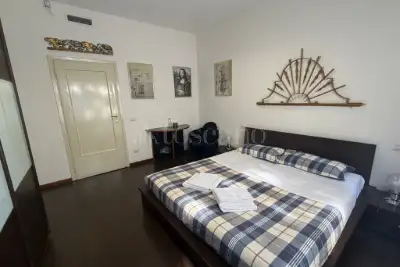 Casa in vendita, Via Pessano, Milano