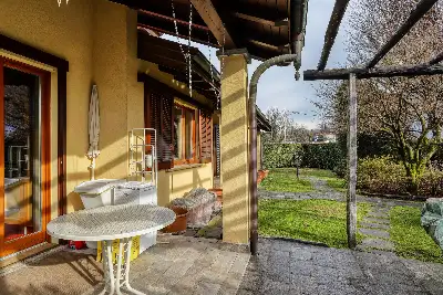 Villa in vendita, Via Luigi Pirandello, Besano