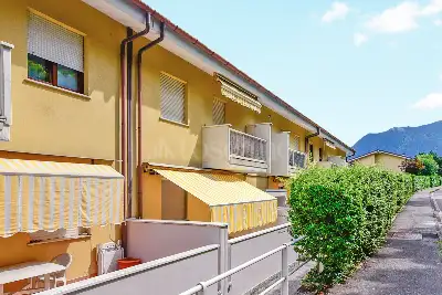 Casa in vendita, Via Vincenza Campari, Como