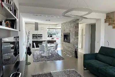 Villa Plurifamiliare in vendita, Viale Hugo Pratt, Roma