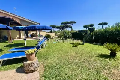 Villino a Schiera in vendita, Via Col Vento, Anzio