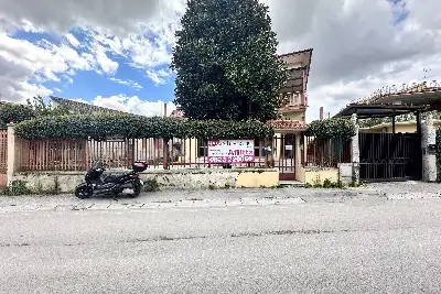 Negozio in affitto, Via Guglielmo Marconi, Caserta