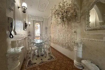 Casa in vendita, Via San Vigilio , Milano