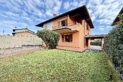 Villa Bifamiliare in vendita, Via Mulini, Travagliato