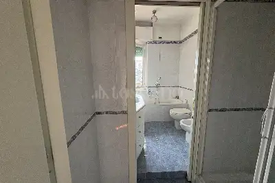 Casa in vendita, Via Lorenteggio, Milano