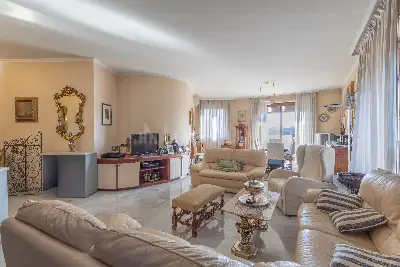 Casa in vendita, Via Giovanni Pascoli, Milano