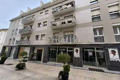 Negozio in vendita, Via Giuseppe Verdi, L'Aquila