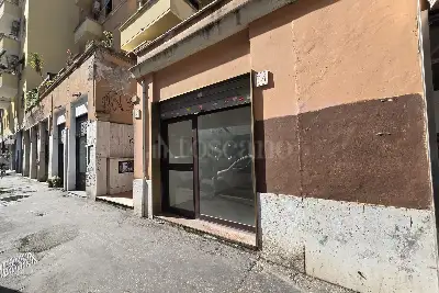 Negozio in vendita, Via Eurialo, Roma