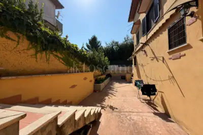 Villa in vendita, Via Mosca, Ladispoli