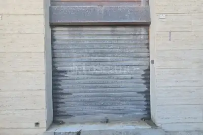 Negozio in vendita, Via Sebastiano Olivieri, Siracusa