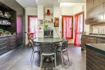 Villa Bifamiliare in vendita, Via Dei Sagredo, Milano