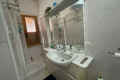 Villino a Schiera in vendita, Viale delle Mimose, Sellia Marina