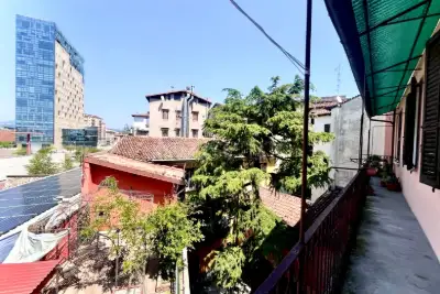 Casa in vendita, Via Fratelli Folonari, Brescia