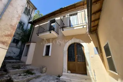 Casa Indipendente in vendita, Via Centrale, L'Aquila
