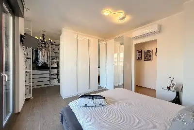 Casa in vendita, Via Senigallia, Milano