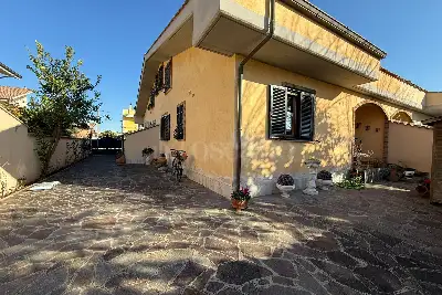 Villa Plurifamiliare in vendita, Via Alberto Brondi, Fiumicino