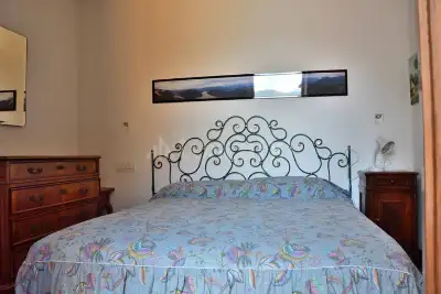 Casa Indipendente in vendita, Via Schignano, Argegno