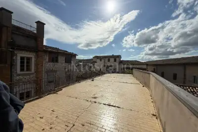Palazzo in vendita, Via Cesare Battisti, Alatri