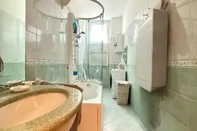 Casa in vendita, Via Sant' Abbondio, Milano