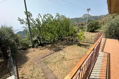 Villino a Schiera in vendita, Strada Provinciale 13, Gallodoro